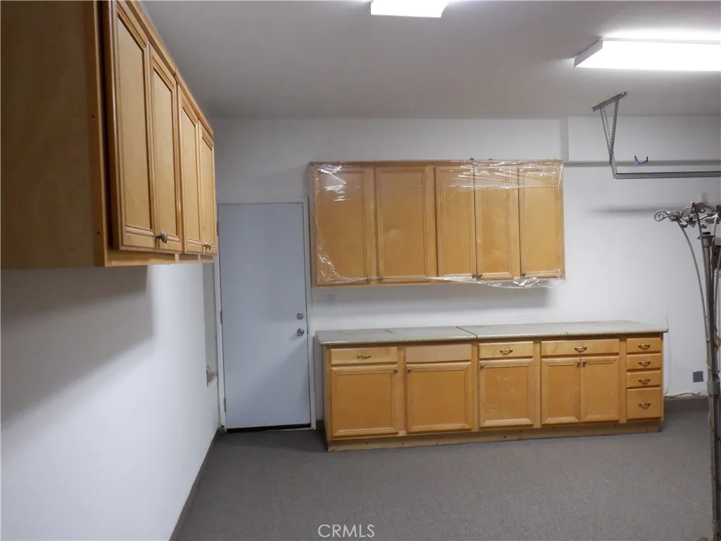 28348 Millbrook Place, Castaic, California 91384 home-pic-11